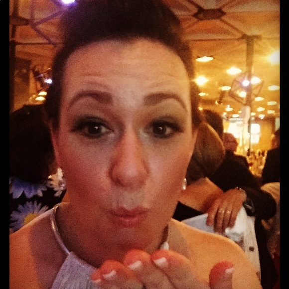 Meet your Posher, Tara - Picture 1 of 1